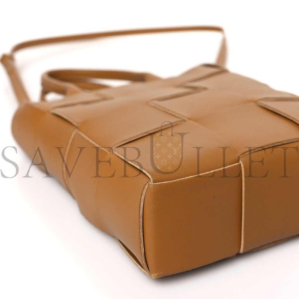 BOTTEGA  VENETA LAMBSKIN MAXI INTRECCIATO MINI NORTH SOUTH CASSETTE TOTE CAMEL GOLD (27*24*5cm)