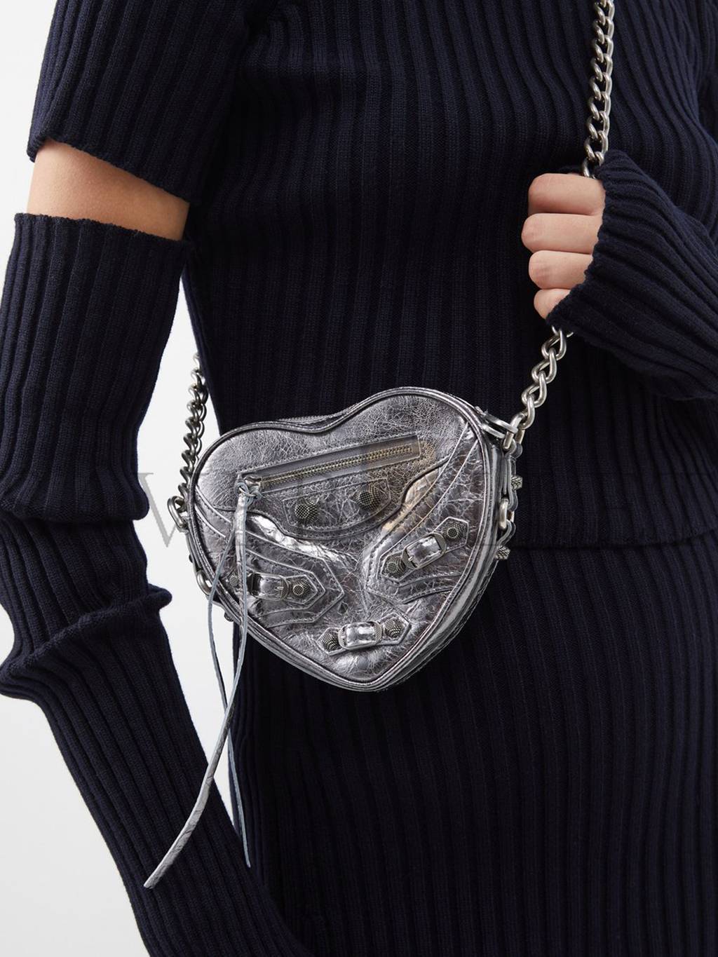 BALENCIAGA SILVER LE CAGOLE HEART METALLIC-LEATHER CROSS-BODY BAG MATCHESFASHION US (16*14*4cm)