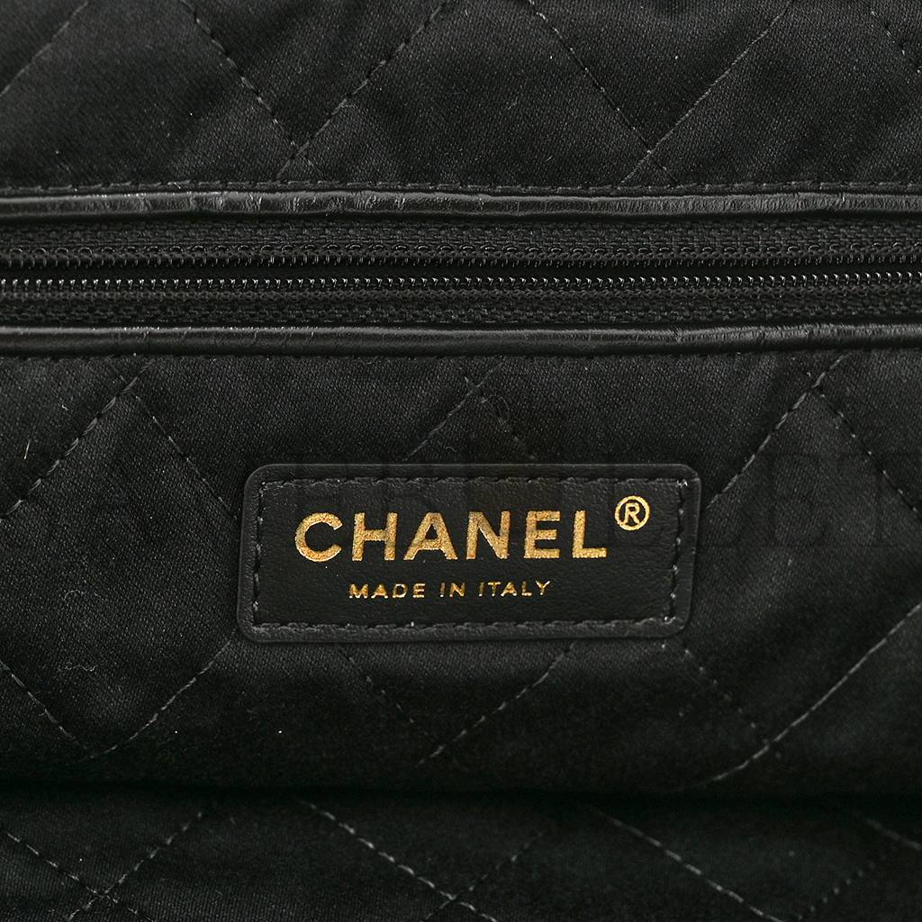 CHANEL SHINY CALFSKIN QUILTED CHANEL 22 BLACK (37*35*7cm)